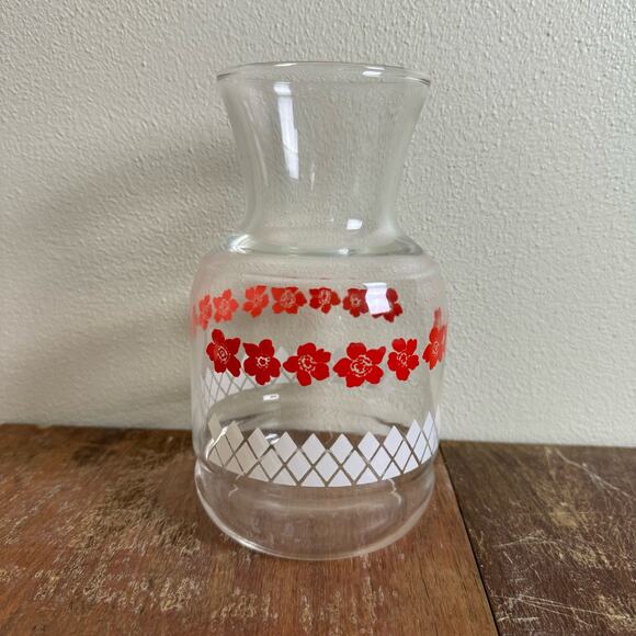 Vintage Retro Juice 1.5 Liter Glass Pitcher Carafe Red Floral Diamond Pattern - Picture 1 of 7
